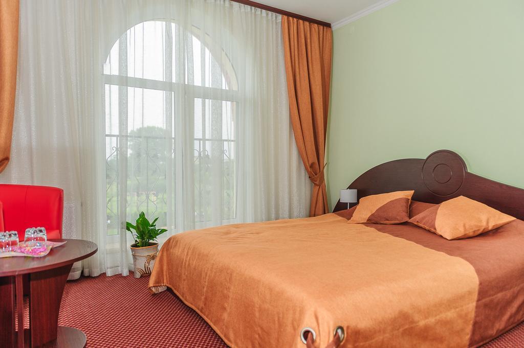 Terminal-A Hotel Ryasne-Ruske Bagian luar foto
